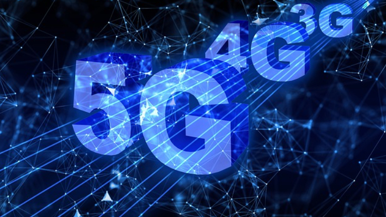 到来する5G