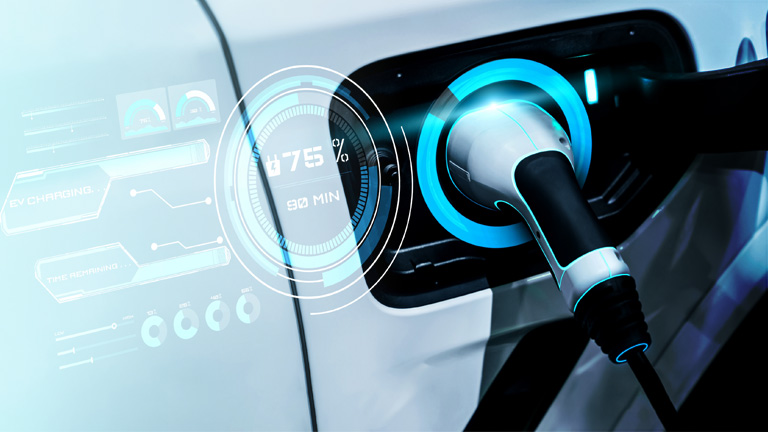 EVに急速充電中